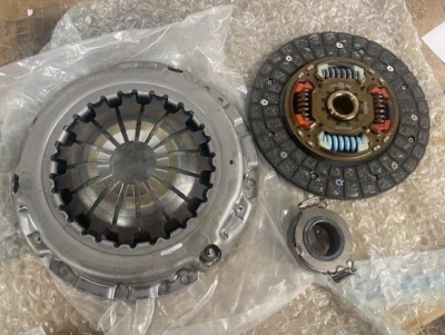 KIT EMBRAGUE ORIGINAL AISIN 3 PIEZAS PARA TOYOTA YARIS 1.4 D-4D 2005 EN SEMIAUTOMÁTICO Foto 1 de 3