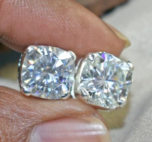 Tachuelas solitarias de diamantes blancos con corte de cojín de 4,20 quilates, plata 925, excelente corte - Imagen 1 de 8