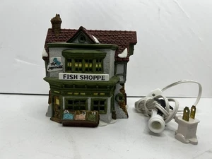 Vintage Dept 56 Dickens Village Series The Mermaid Fish Shoppe Heritage Village - Foto 1 di 8