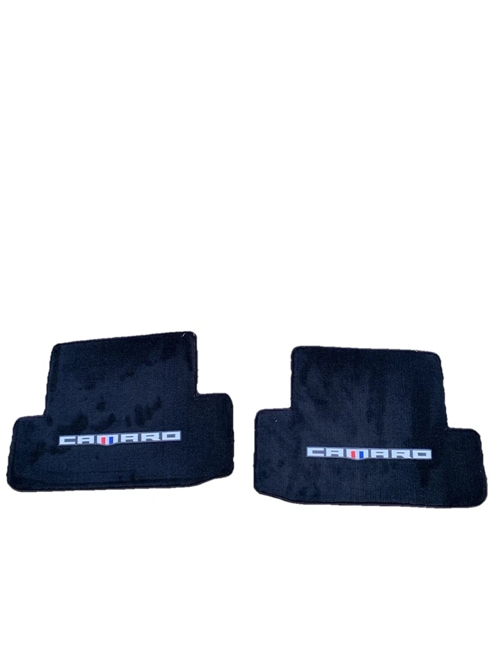 Alfombrillas traseras de bucle clásico Lloyd Mats se adaptan a los logotipos de Chevrolet Camaro 2010 a 2015 Foto 1 de 2