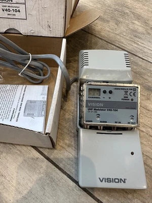 Vision UHF TV Modulator V40-104 - Bild 1 von 2