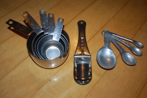 5 Vintage Foley Script Stainless Steel Measuring Cups (1/8-1) 4 Spoons & Slider - Picture 1 of 2