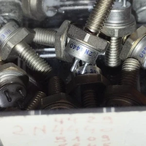 2N4440  Transistor d'émission  2n 4440    1  Pcs     Fr T22 - Bild 1 von 3