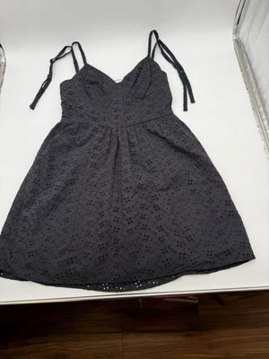 Mini vestido corsé con ojales para jóvenes de autoestima | negro | talla mediana Foto 1 de 4