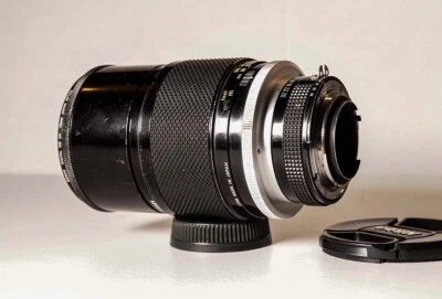 Lente fotográfica Nikon Nikkor P AI 180 mm f/2,8 mediano teleobjetivo retrato FX DX 35 mm Foto 1 de 4