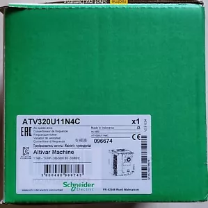 Schneider ATV320U11N4C Speed Drive AC ** NUOVO con scatola ** - Foto 1 di 1