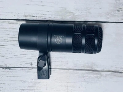 Audio-Technica AT2040 Dynamic Microphone Super Unidirectional Mic XLR Black - Image 1 of 2