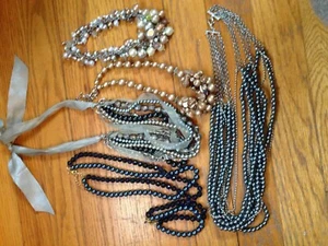 Lote de joyería de disfraz mezcla de collares, pulseras y pendientes - Imagen 1 de 8