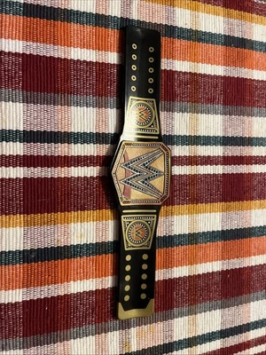 WWE Slap Bands Series 1 Undisputed Championship Title Belt RARE - Image 1 of 2