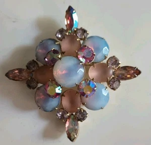 Vintage Gold Tone Prong Set AB Pink Peach & Blue Brooch Pin Kramer? #R26 - Bild 1 von 5