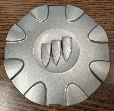 2002-2005 BUICK LESABRE SILVER OEM CENTER CAP HUBCAP 9594060 - Image 1 of 3