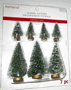 Juego de mini árbol de pueblo de Navidad 7 piezas por Ashland - Imagen 1 de 1