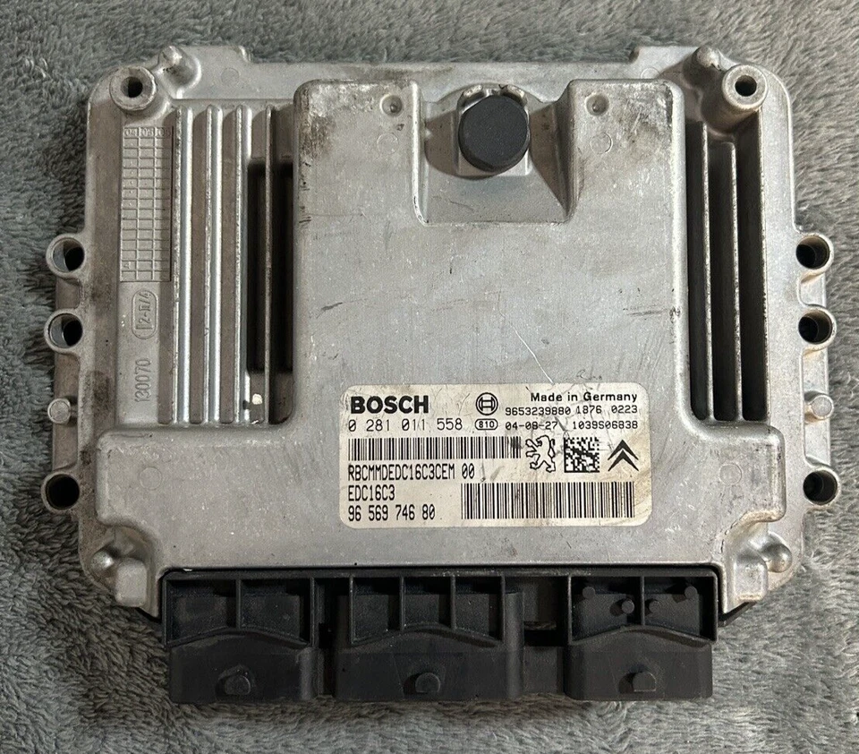 CALCULATEUR MOTEUR PEUGEOT 407 1.6L HDI 0281011558 9656974680 EDC16C3 A DECODER - Immagine 1 di 4