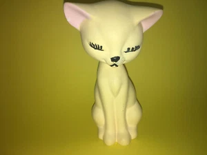 Cute Ceramic White Sitting Cat Kitty Feline Figurine Statue Home Decor - Picture 1 of 7