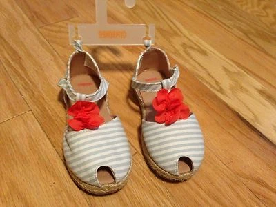 NUEVO CON ETIQUETAS Sandalias Gymboree Flor de Cerezo Azul Claro Blanco Rayas Punta abierta Zapatos 9 Foto 1 de 2