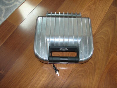 Clean Villaware Panini Press Croque Monsieur Sandwich Maker Shell Model 2070 - Image 1 of 4