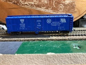 ATLAS N SCALE AMERIKANISCHER KÜHLSCHRANK TRANSIT STAHLSEITENBOXCAR - Bild 1 von 4
