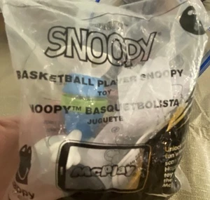 SNOOPY The Basketball Player Peanuts McDonalds Happy Meal Toy #7 NEW NIP 2018 - Picture 1 of 5