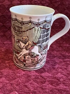 Tazza tazza scena natalizia Bone China made in England presenta cavallo a dondolo - Foto 1 di 9