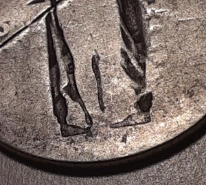 Dateless 25C Standing Liberty Quarter 90% silver coin (#101w-471) - Picture 1 of 3