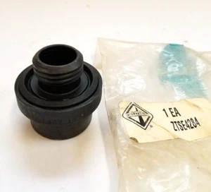 International ZTSE4284 Crank Case Ventilation Adapter 303-D062 D87T-6582-A - Picture 1 of 3
