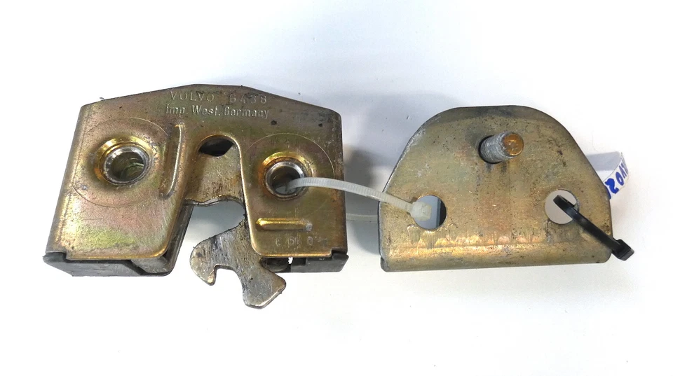 Cerradura puerta delantera derecha VOLVO 262C Coupe Bertone Foto 1 de 2