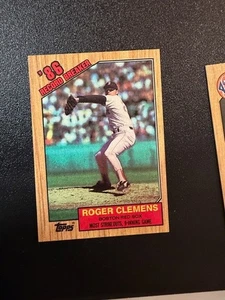 1987 TOPPS MLB BASEBALL  RECORD BREAKER CARD BOSTON RED SOX ROGER CLEMENS #1 - Picture 1 of 1
