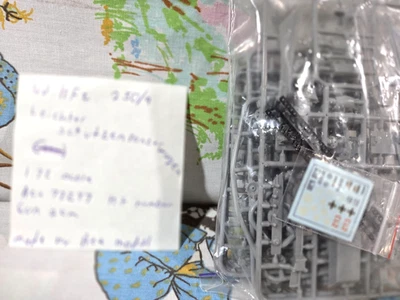 KIT MODELO PLÁSTICO CARRO TANQUE LIGERO ACE ESCALA 1:72 Foto 1 de 4