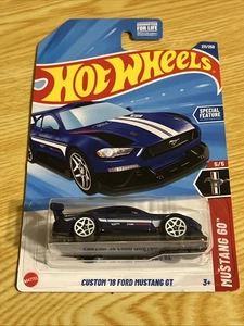 Ford Mustang GT 211/250 2025 Hot Wheels Custom 18 azul - Imagen 1 de 2