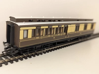 Hornby R123 OO Gauge GWR Clerestory Brake Coach – 3371 - Image 1 of 4