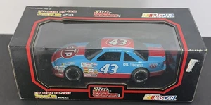 Racing Champions Richard Petty "The King" #43 1:24 Die Cast Stock Car Replica - Picture 1 of 5