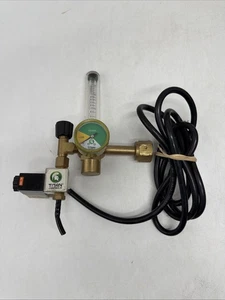 Titan Controls CO₂ Regulator - Picture 1 of 9