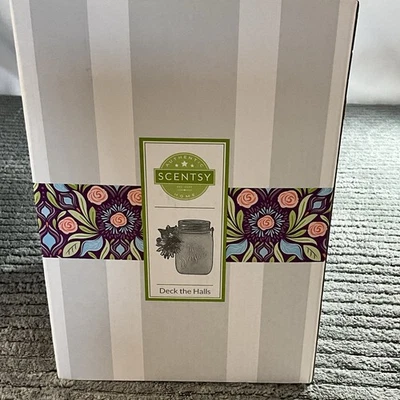 Scentsy Deck the Halls 全尺寸保暖圣诞假期全新带盒 — 第 1/2 张图片