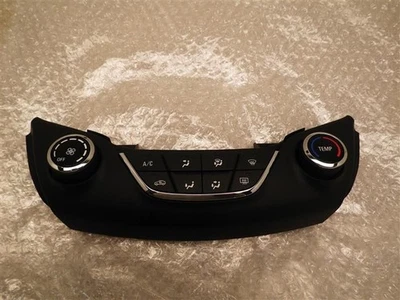 Control de temperatura de calefacción de aire acondicionado Chevrolet Cruze 2016-2018 VIN B sin asiento térmico Foto 1 de 3