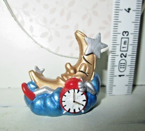 Mondduhr Uhr Miniatur Figur Deko für Puppenstube Setzkasten Spielzeug - Bild 1 von 2