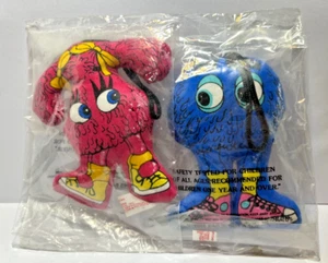 McDonalds Fry GAL Girl + GUY conjunto de 2 mini muñecos de peluche 1987 adorno como nuevo - Imagen 1 de 2