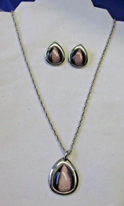 JUEGO DE PENDIENTES Y COLLAR VINTAGE MUY BONITOS (PARA OREJAS PERFORADAS) - Imagen 1 de 4