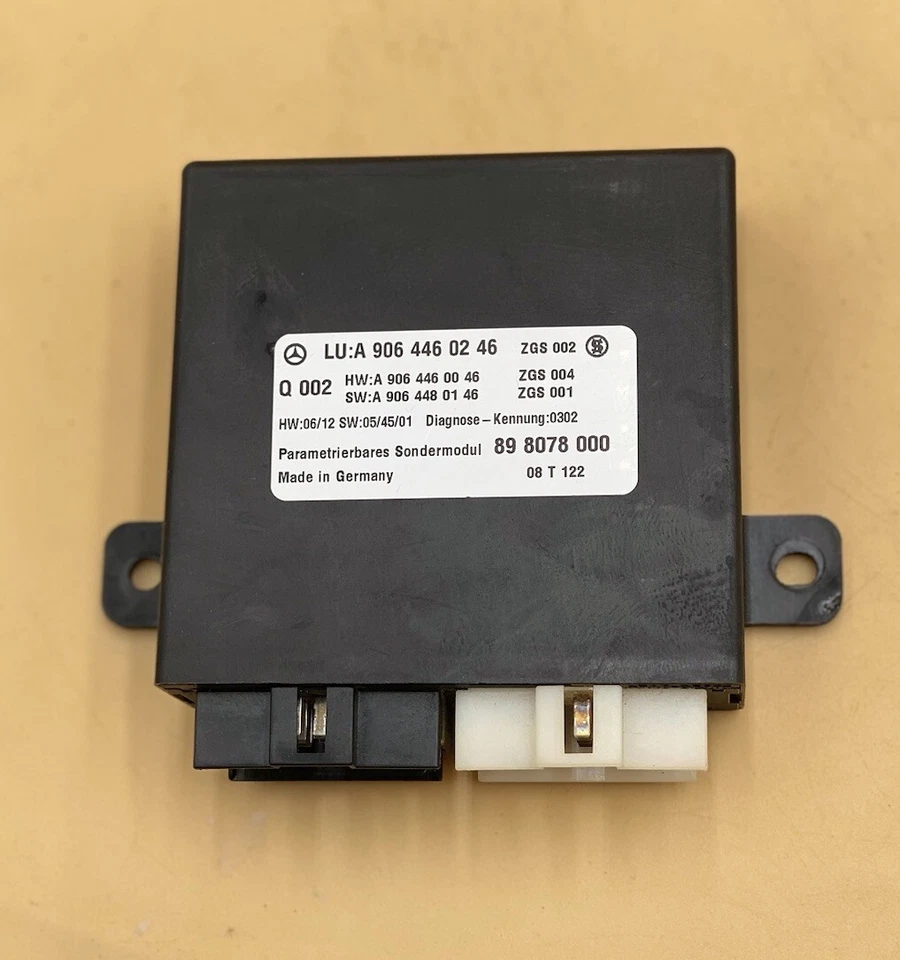 Módulo de controle de teto Mercedes/Dodge Sprinter 2500-3500 03-09 A 906 446 02 46 - Imagem 1 de 3