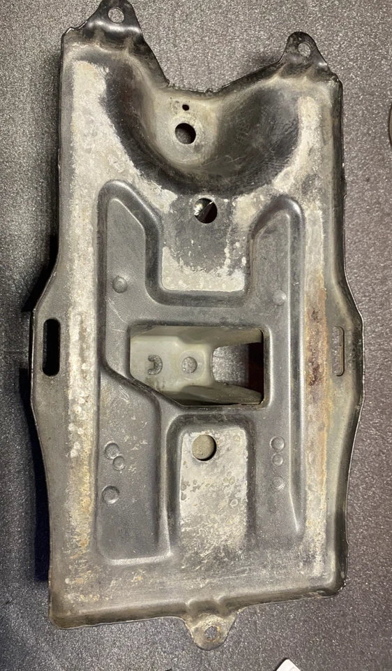 BANDEJA DE BATERIA, CONFIGURAÇÃO BASE, POR EXEMPLO, EK HONDA CIVIC 92 93 94 95 96 97 98 99 00 USADA PELO FABRICANTE - Imagem 1 de 2