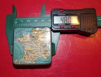 ANCIEN TAILLE CRAYON boite METAL TOLE LITHOGRAPHIé circa 1900 Pencil sharpener - Photo 1/4