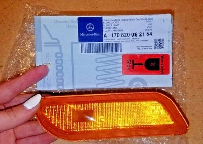 Luz de señal de giro del parachoques marcador lateral derecho genuino Mercedes-Benz Clase SLK  Foto 1 de 4
