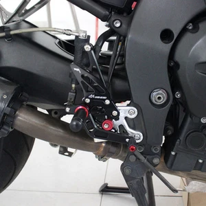 Motorcycle Adjustable Rearsets Foot pegs Yamaha FZ-1 2006-2015 2014 2013 2012 11 - Picture 1 of 7