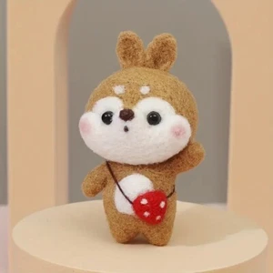 DIY Needle Felting Kit for Beginners - Squirrel With Strawberry Bag - Picture 1 of 4