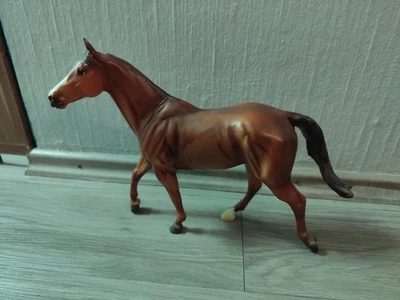 Breyer Pferd Modellpferd Traditional Justify - Bild 1 von 4