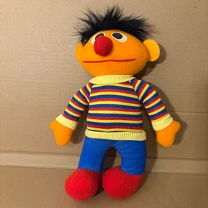 Peluche de colección Ernie Plaza Sésamo Hasbro Softies 1983 peluche 10" - Imagen 1 de 9