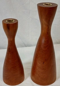 MCM set di 2 candelabri danesi moderni tulipano legno tornito vintage metà secolo - Foto 1 di 15