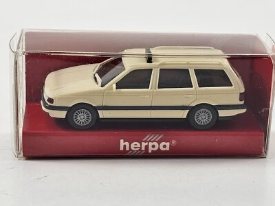 Herpa Modellauto 1:87 H0 VW Volkswagen Passat Variant Taxi Nr. 4131 - Bild 1 von 4