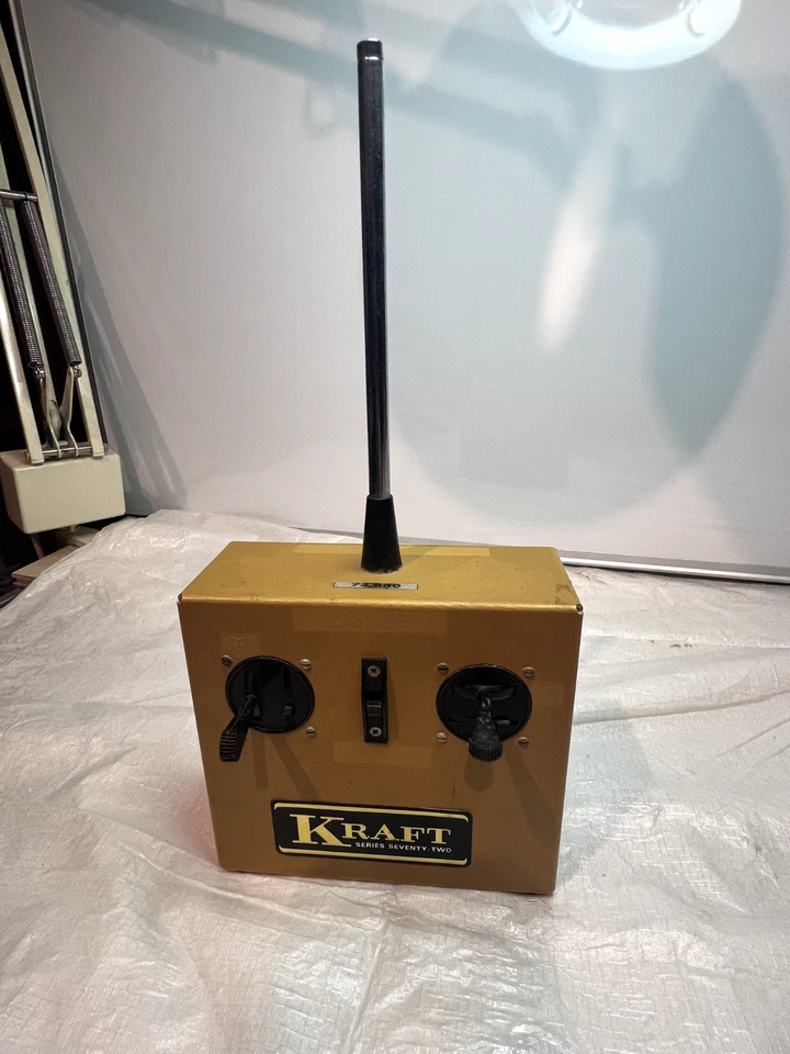 RARE 1972 KRAFT KP-2B 2 CHANNEL AM WIDE BAND TRANSMITTER ON 72.960MHZ WIDE BAND - Image 1 of 4