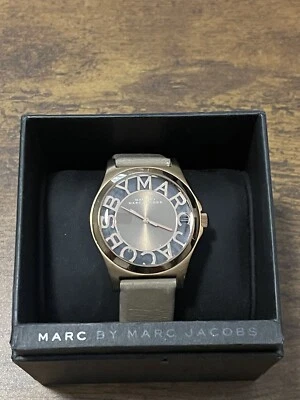 Reloj para mujer Marc By Marc Jacobs dorado/bronceado - Imagen 1 de 4