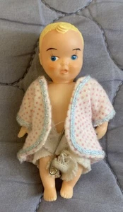 Barbie #953 "BARBIE BABY SITS" Muñeca bebé en conjunto vintage 1963 - Imagen 1 de 4